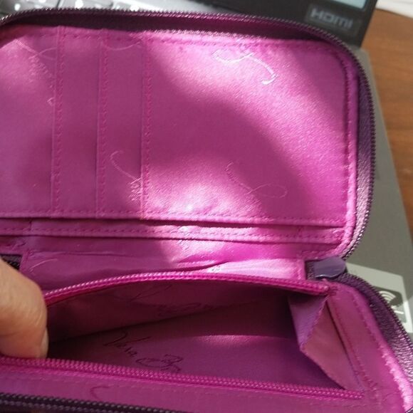 Vera Bradley  Cosmetic Case  and Wristlet.  They are both excellent condition. - Picture 10 of 10